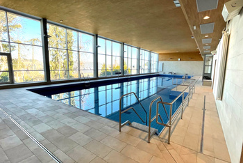 Schwimmbecken im Hallenbad Medebach